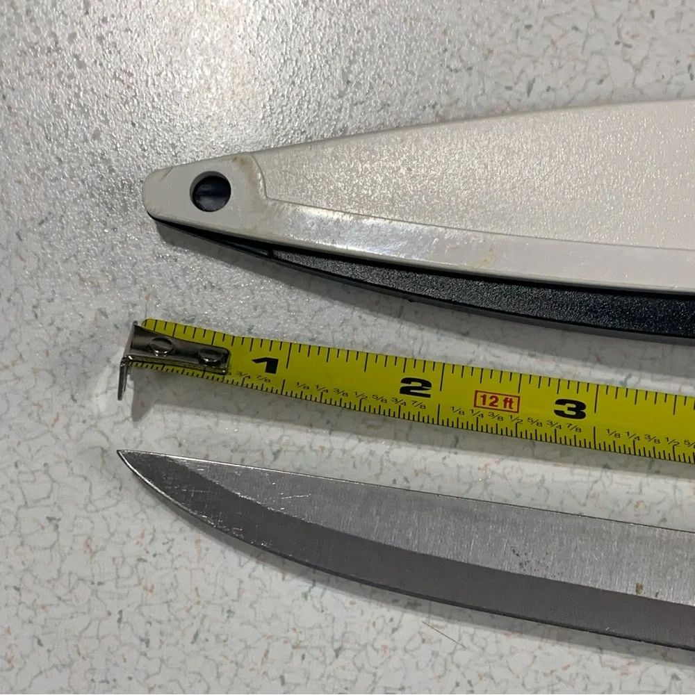 Pampered Chef 6” Chef's Knife with Self Sharpening Case Sheath Retired Item